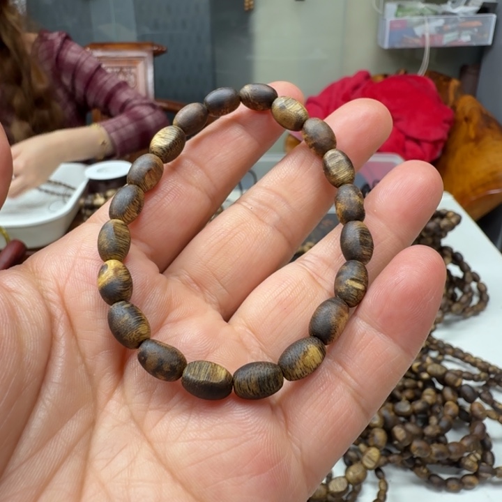 沉香沉香碎屑海南留疤0.6大3克➕碎屑多样性发