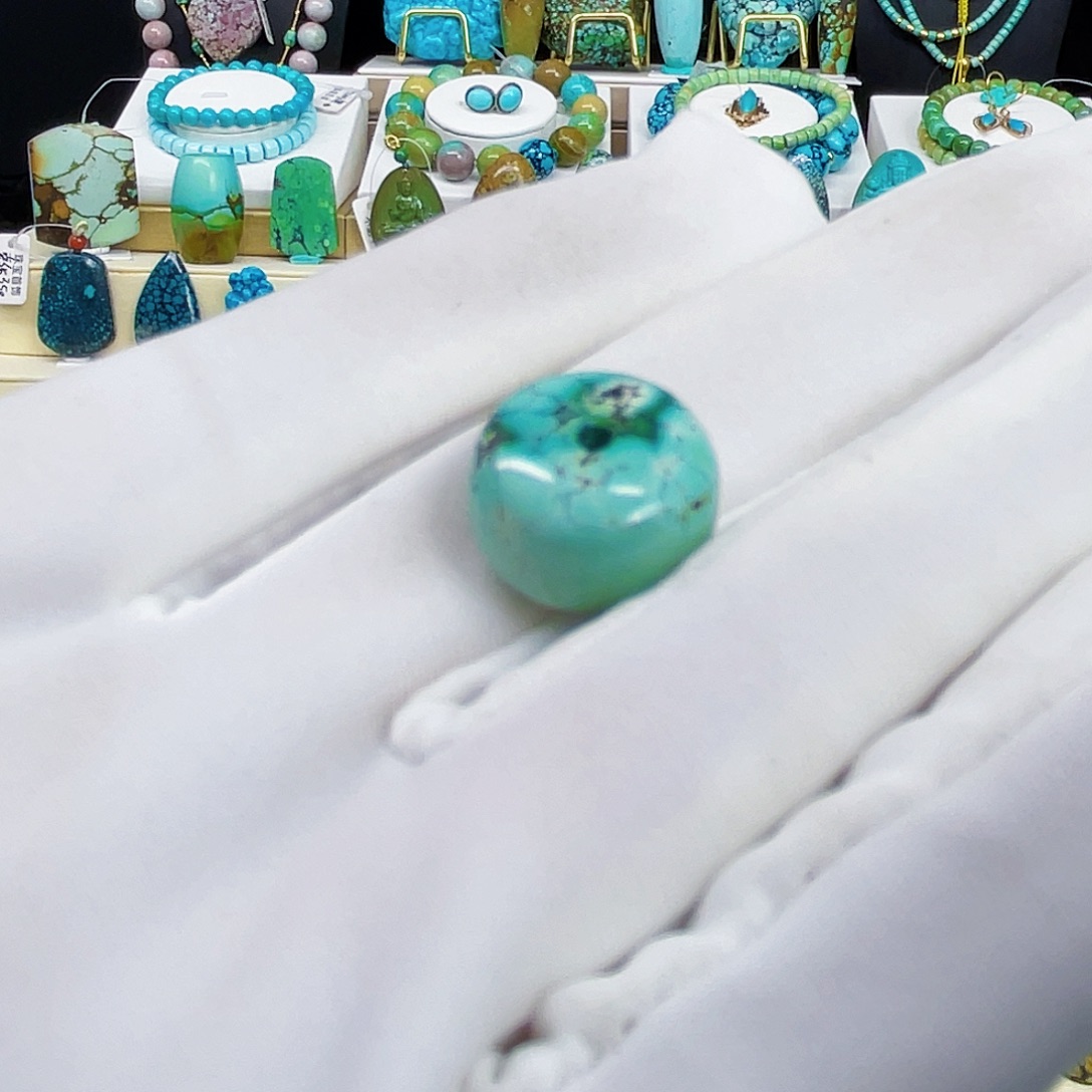 绿松石未镶嵌颈饰