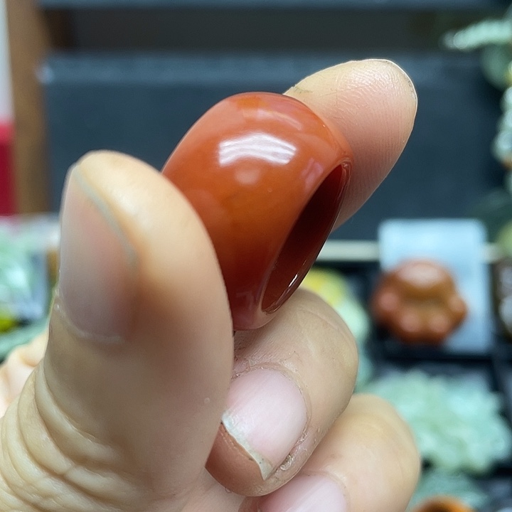 未镶嵌蛇纹石玉颈饰17