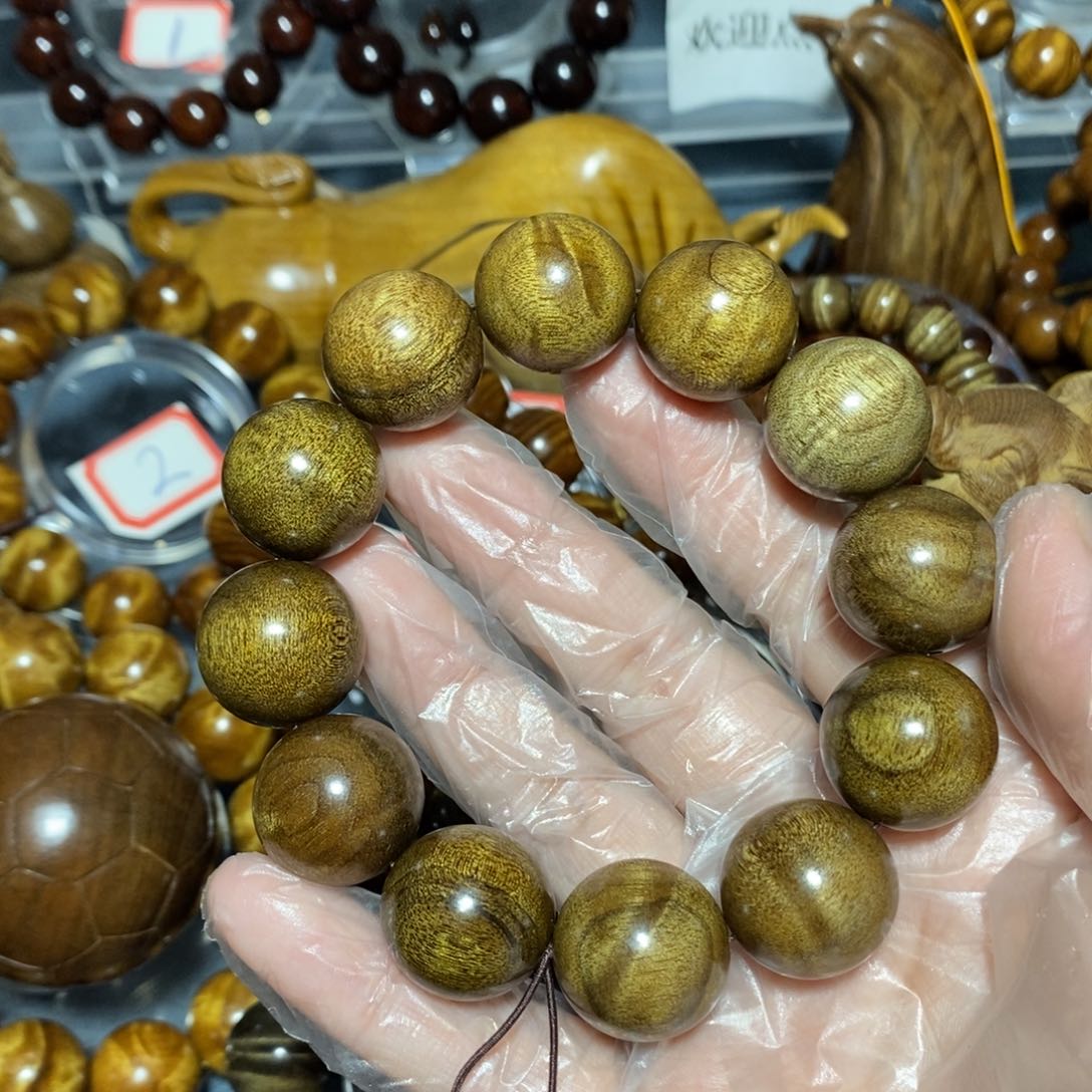 金丝楠木雕工艺品20