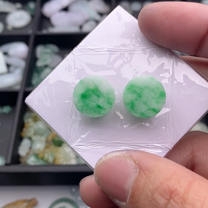 翡翠吊坠(不含链)未镶嵌思*麻
