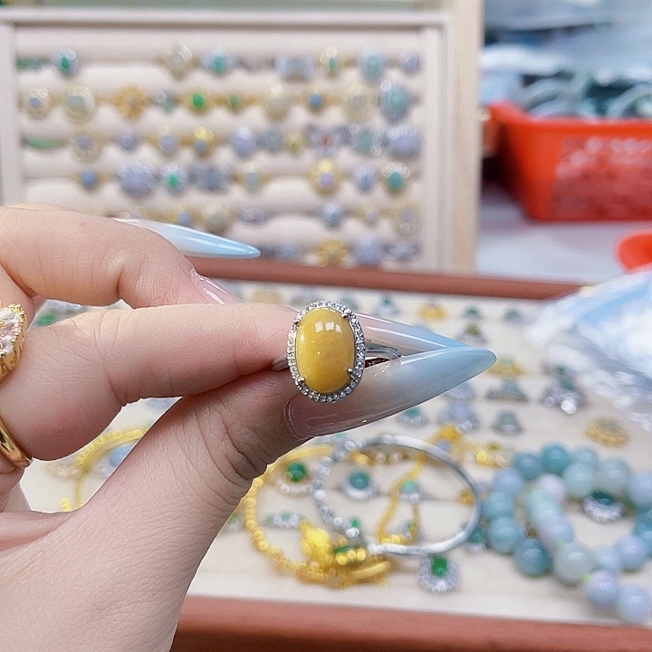 翡翠未镶嵌颈饰天然翡翠Ａ货