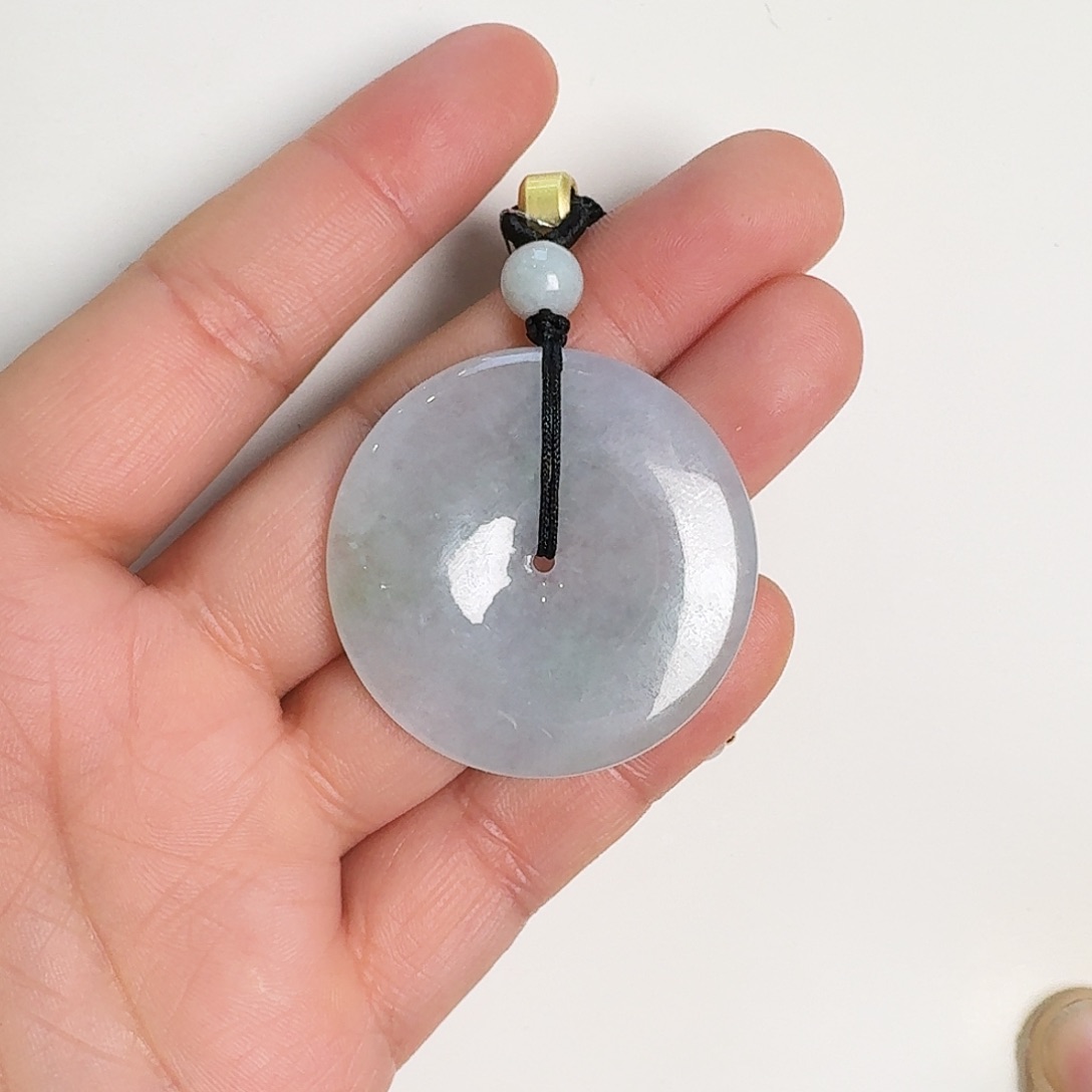 翡翠颈饰未镶嵌平安扣