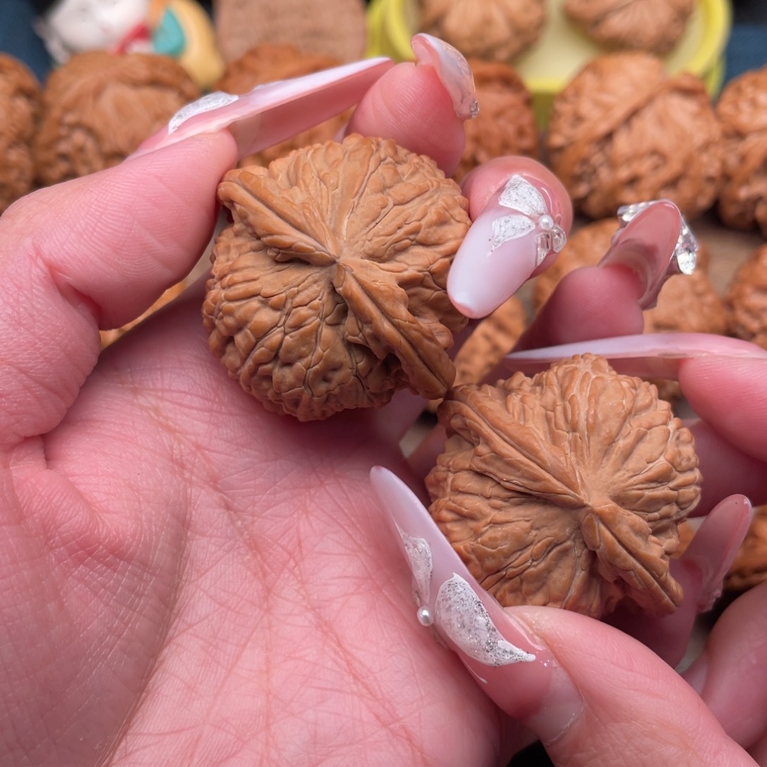 S***.文玩核桃把件全品白狮子41