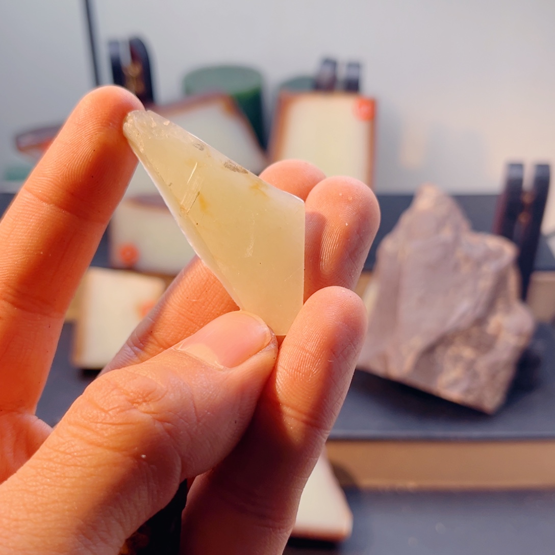 和田玉（糖玉）未镶嵌颈饰