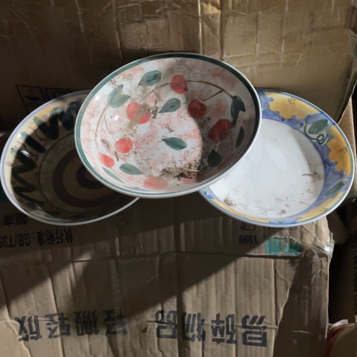 泡***吖陶瓷盘子碗都有好便宜！