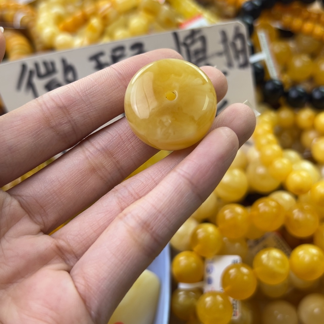 琥珀珠宝奇石未镶嵌