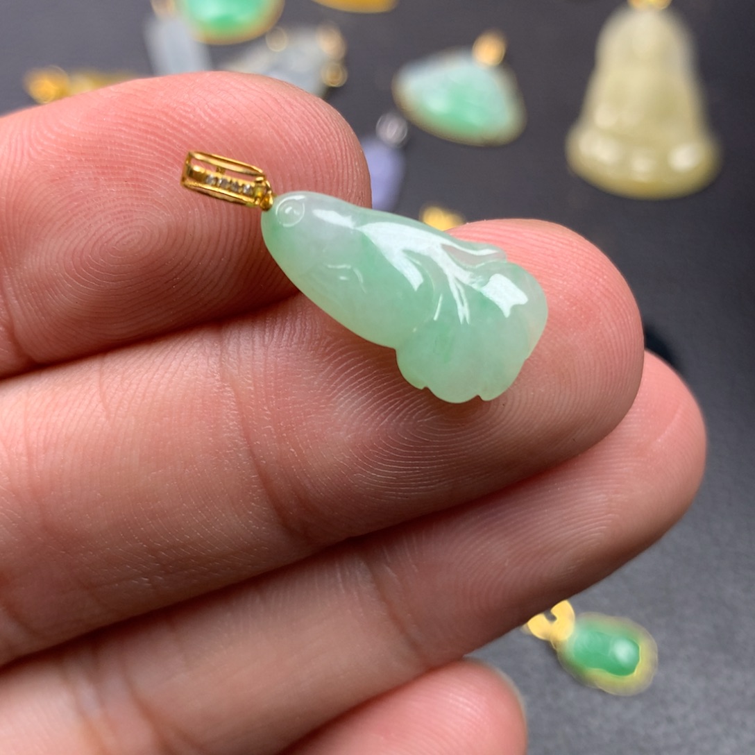 【闪购商品】颈饰18K金镶嵌翡翠翡翠