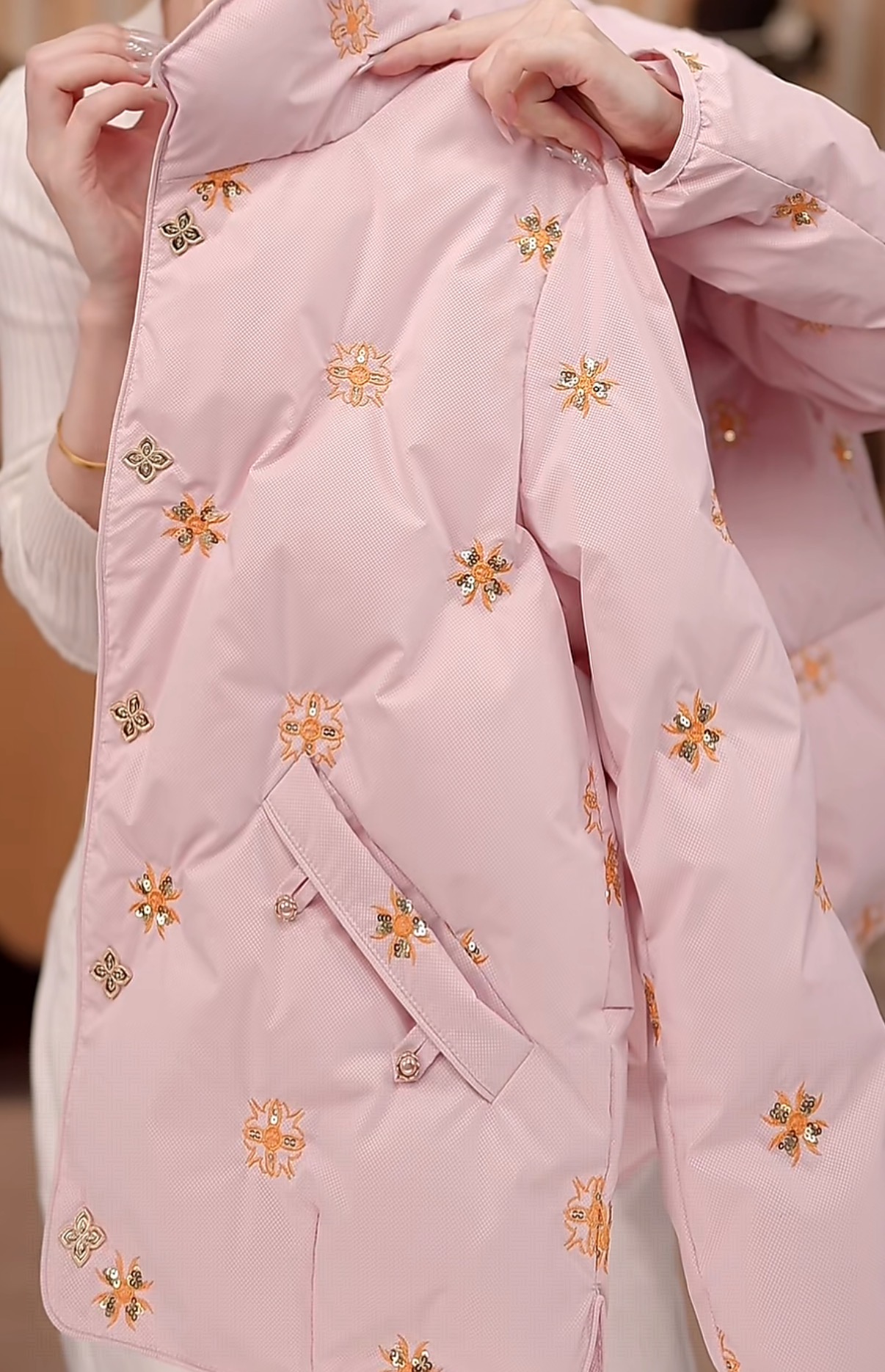 HH-2025冬季新款时尚气质高端羽绒服