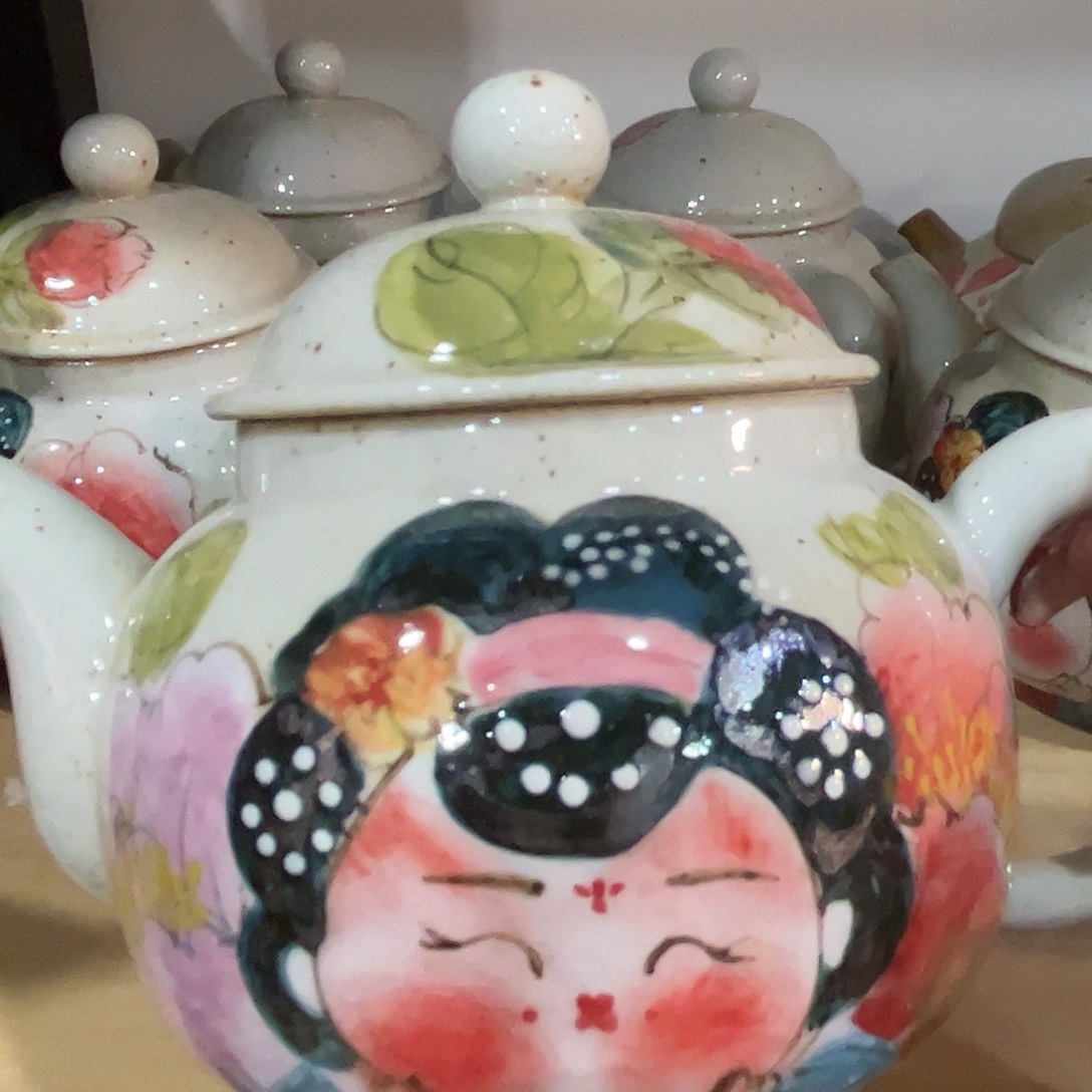 瓷片红红火火过大年