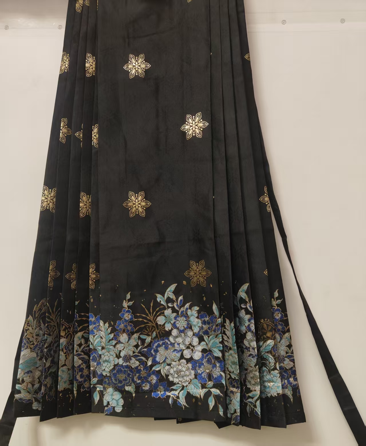 九州[繁花]马面裙女新中式国风2025新款汉服明制黑色白色半身裙