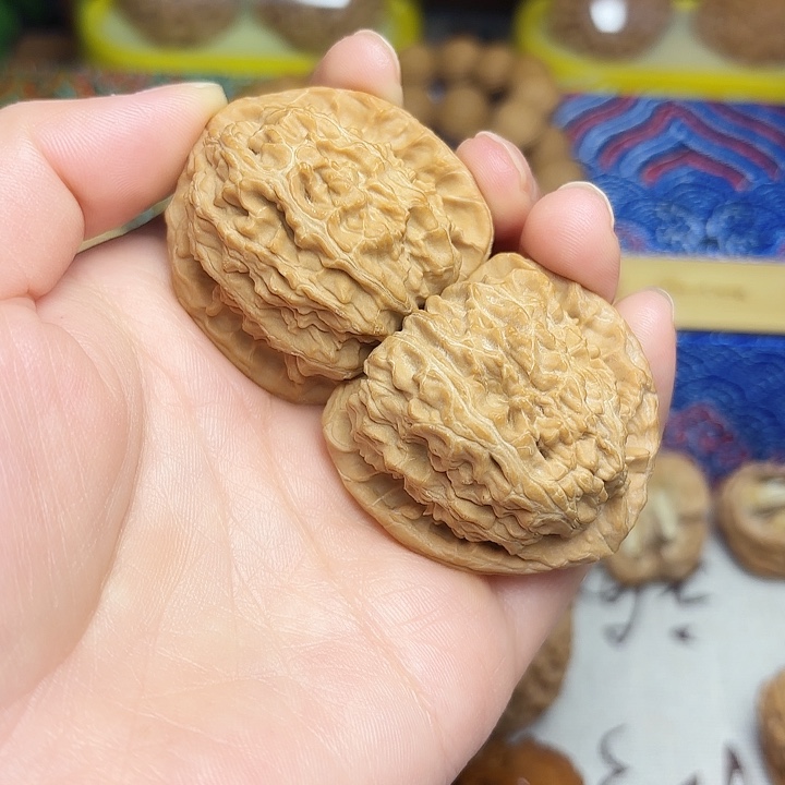 用***6吊坠文玩核桃白狮子