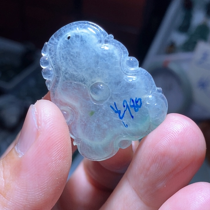 翡翠颈饰未镶嵌好