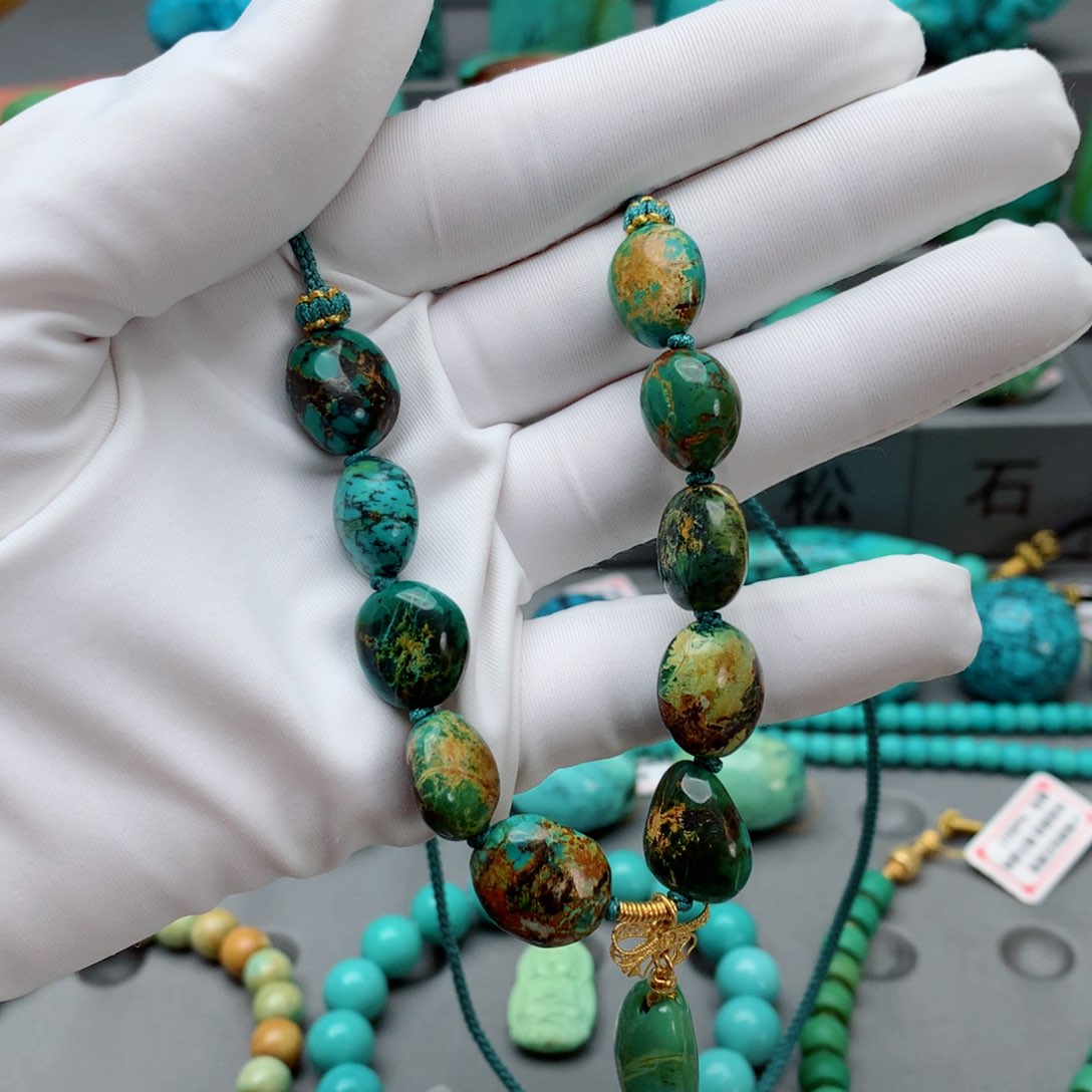 绿松石配饰未镶嵌