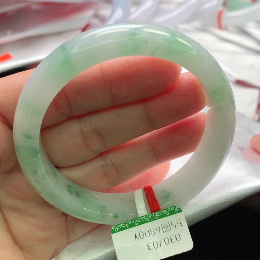 翡翠未镶嵌手镯*️*缅甸55