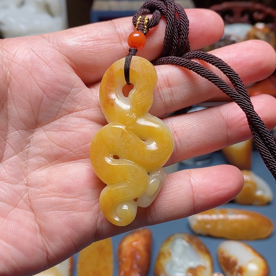 和田玉挂件未镶嵌