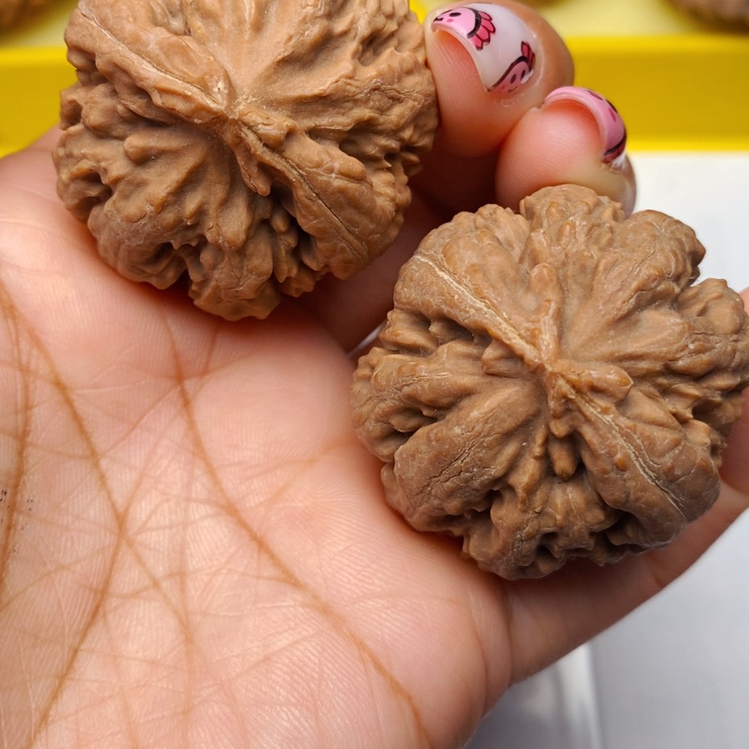 文玩核桃吊坠峰核桃