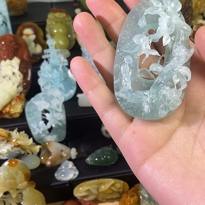 巴***韭蛇纹石玉合金颈饰