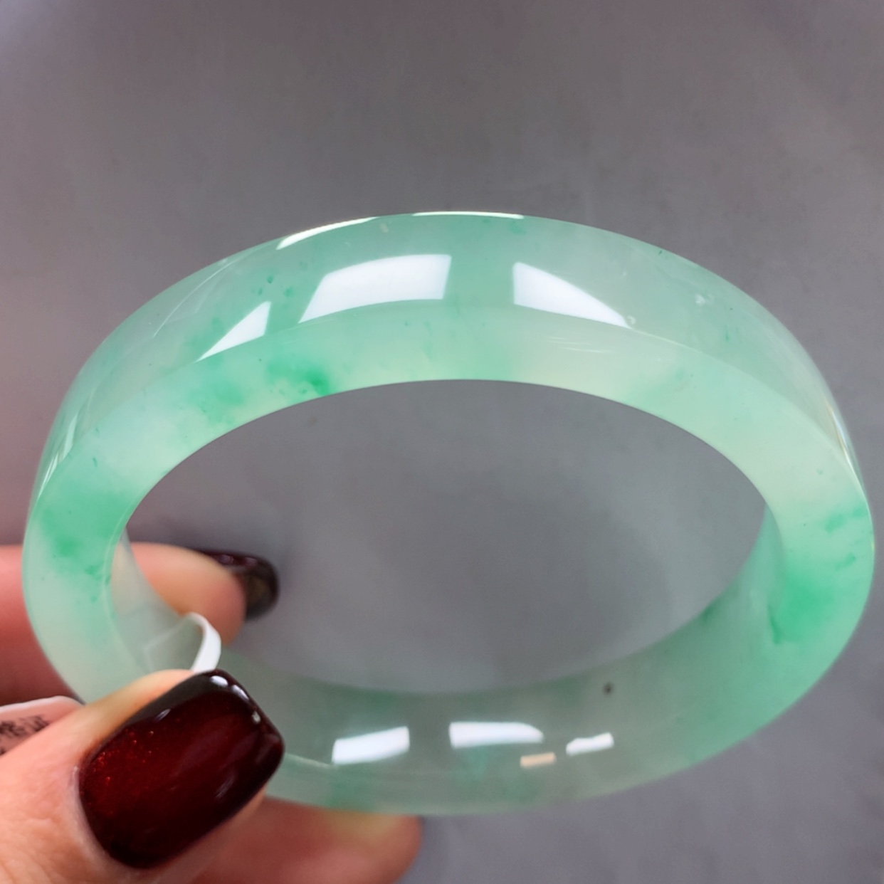 【闪购商品】石英质玉手镯未镶嵌