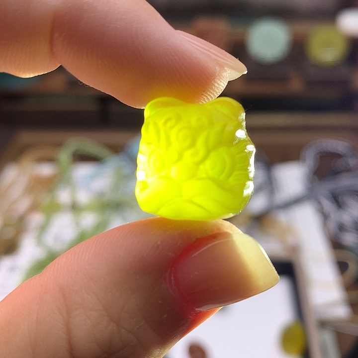 未镶嵌蛇纹石玉颈饰