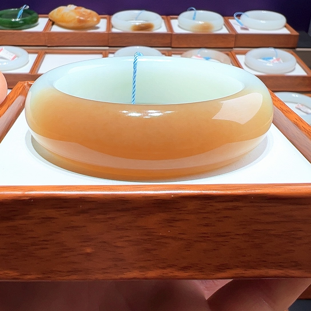 和田玉手镯未镶嵌54 55