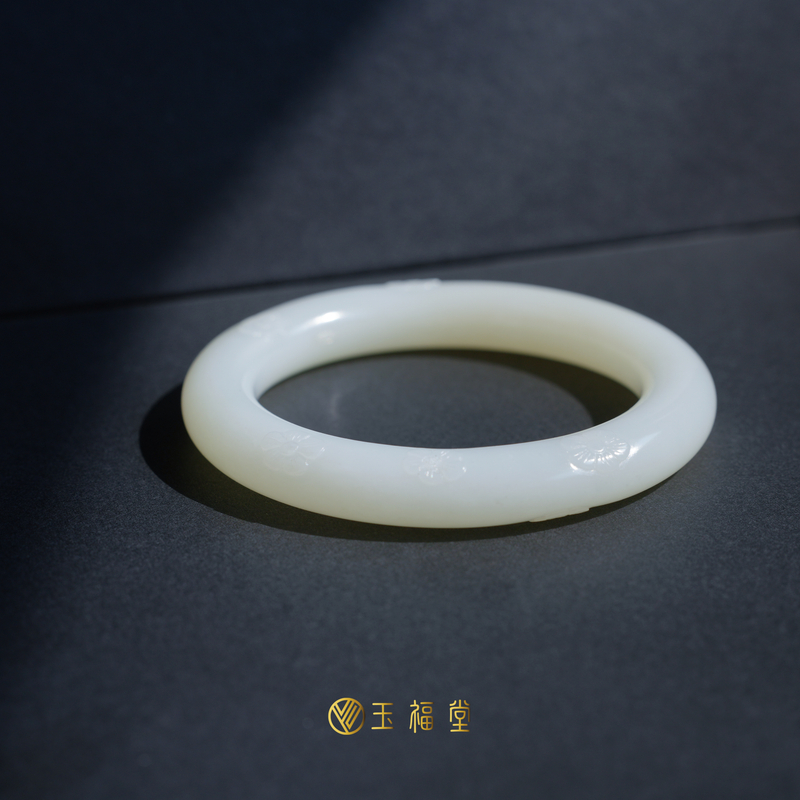 玉福堂 | 新疆和田玉且末暖白玉镯 | 圆条镯子梅花镯手镯58mm