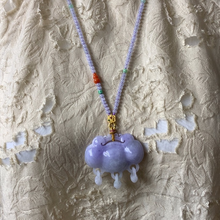 翡翠未镶嵌吊坠(赠链)