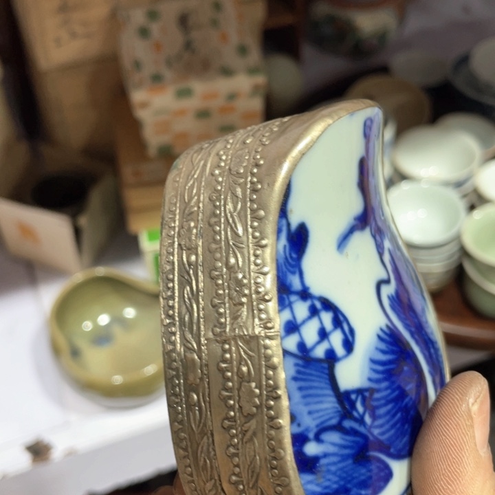 月**亮新亿阁祝福大家新年快乐