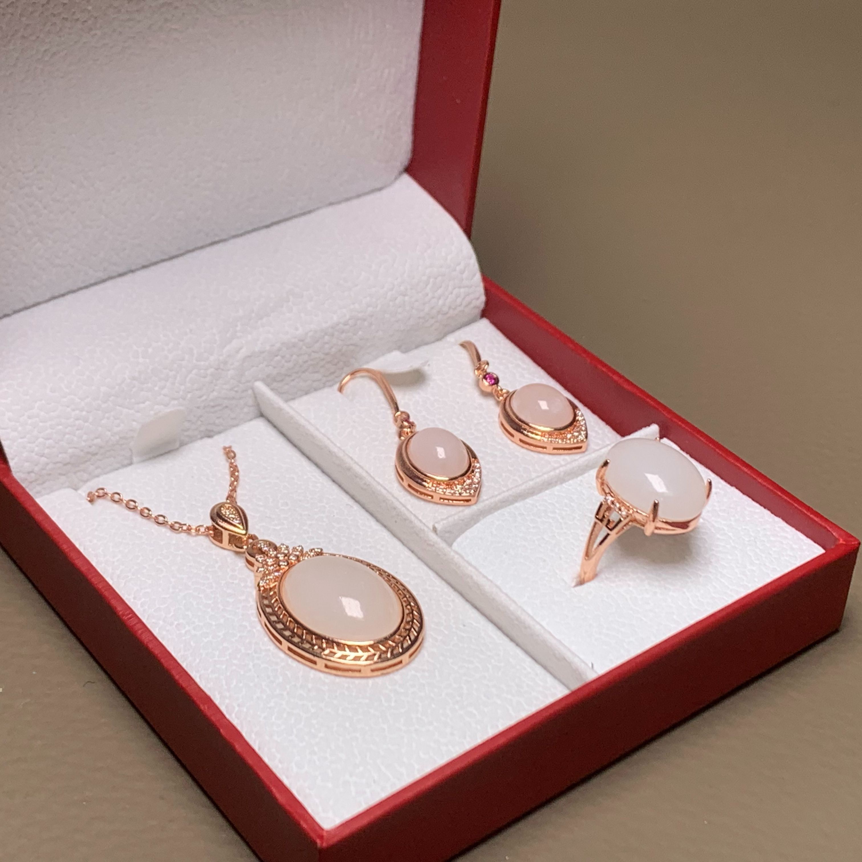 F700珠宝玉石精选和田玉套装