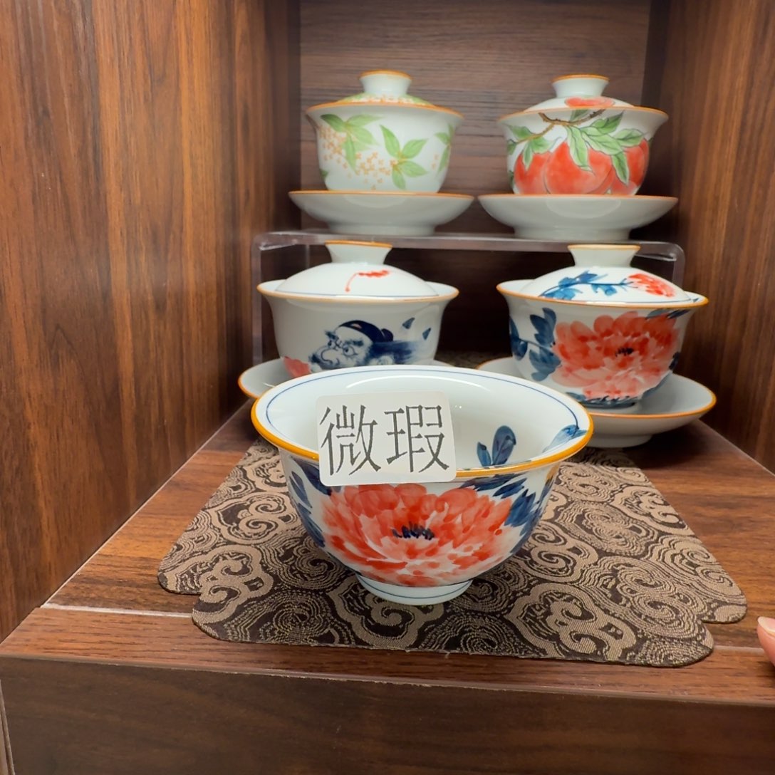 釉下手绘茶具微瑕