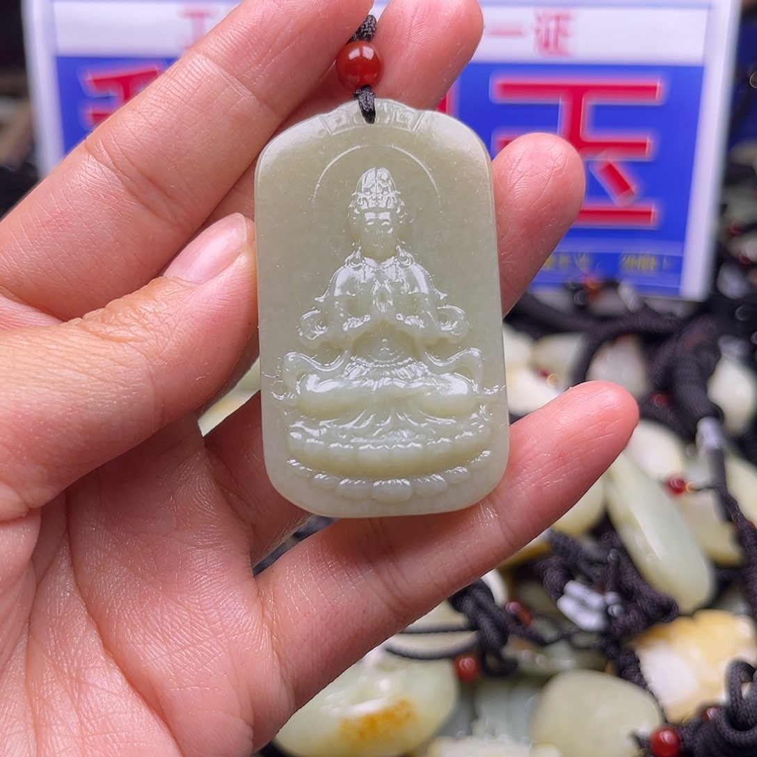 颈饰未镶嵌和田玉