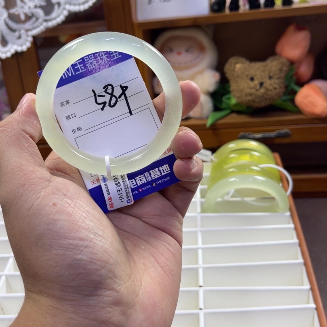 蛇纹石玉未镶嵌手镯487