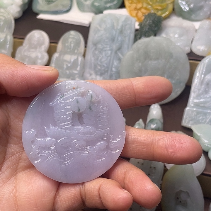 翡翠未镶嵌颈饰翡翠吊坠