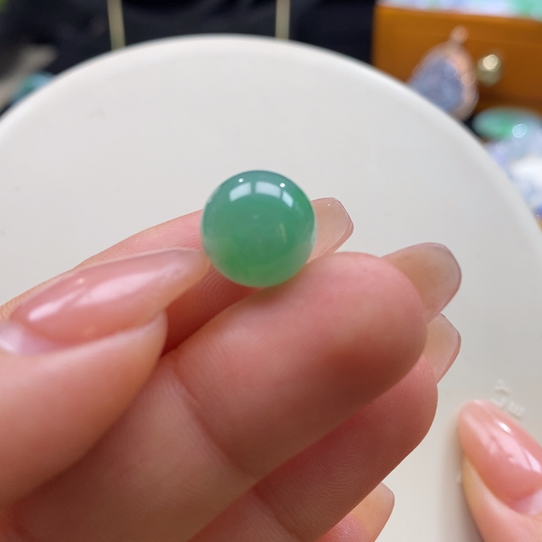 翡翠吊坠(不含链)未镶嵌翡翠豆阳绿圆珠