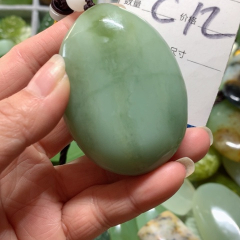 蛇纹石玉手把件未镶嵌