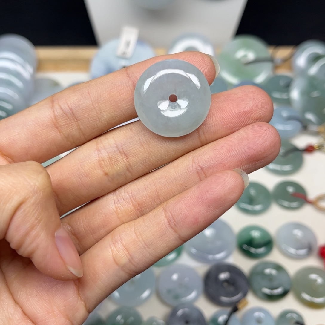 翡翠未镶嵌颈饰天然翡翠Ａ货