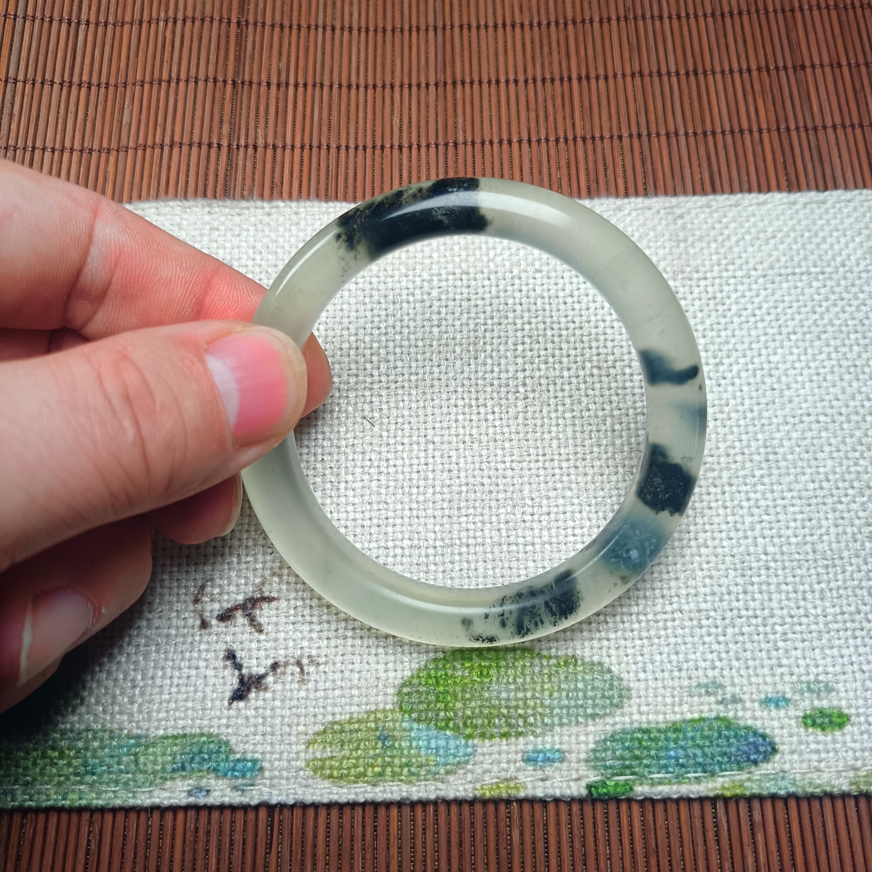 天然岫玉蛇纹石手镯