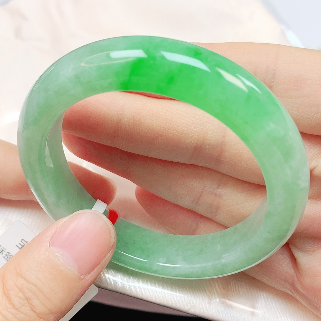 未镶嵌手镯翡翠抖音107