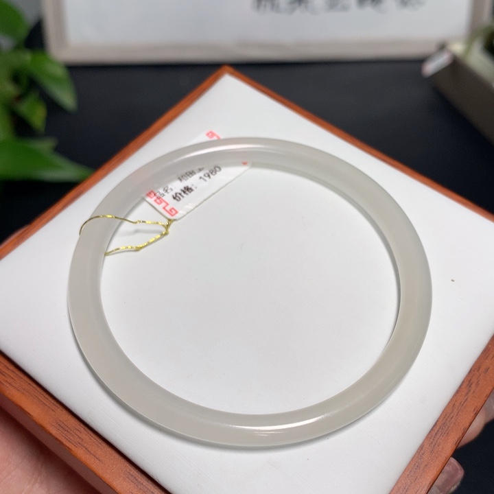 和田玉手镯未镶嵌59