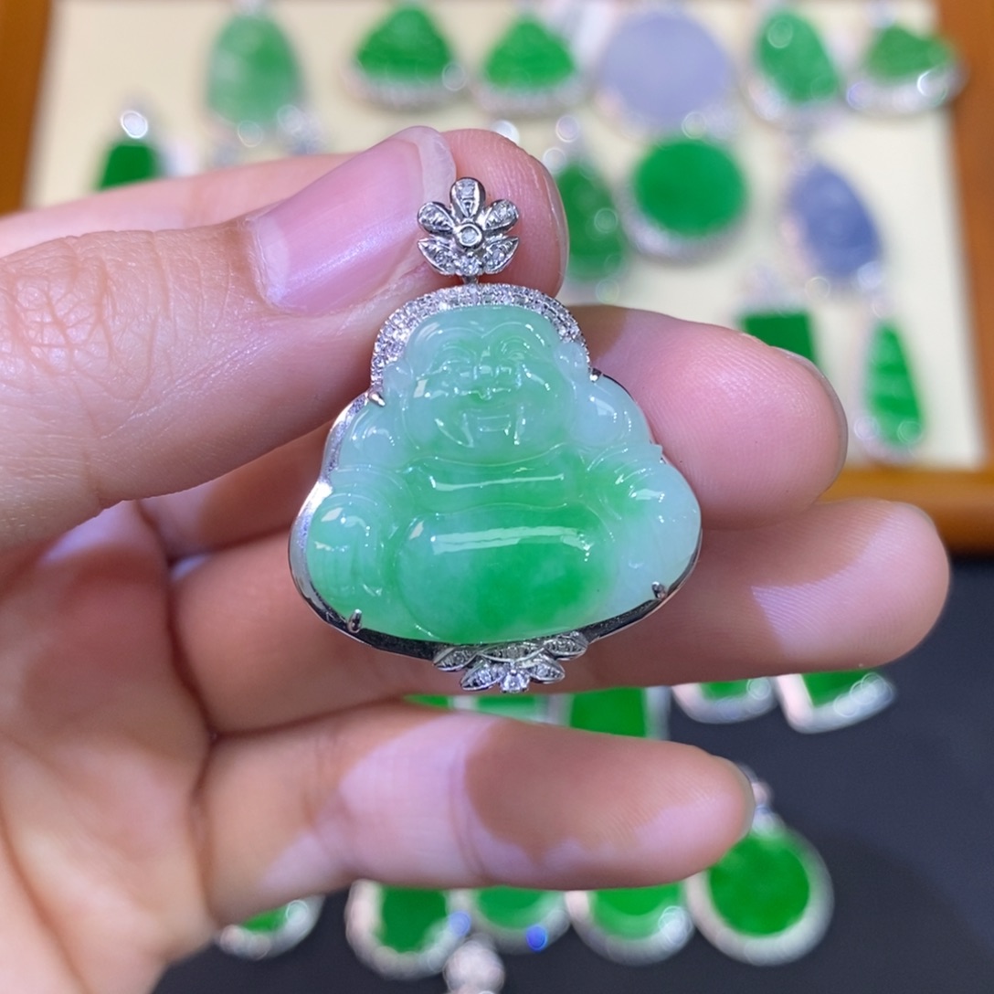 翡翠吊坠(不含链)18K金镶嵌