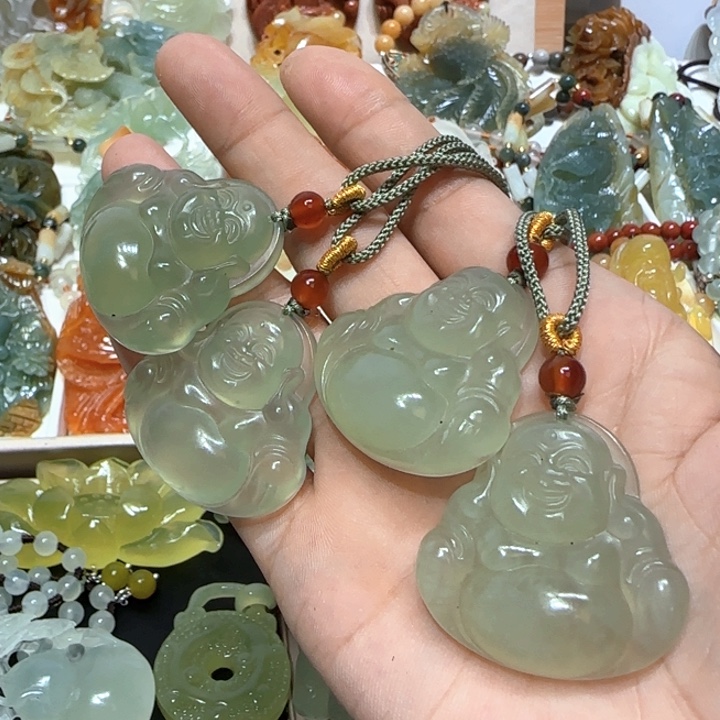 蛇纹石玉未镶嵌吊坠