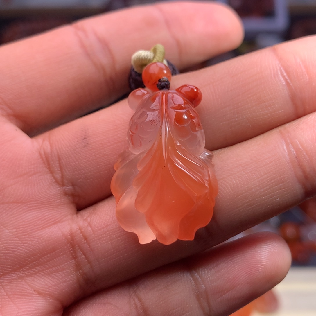 豆***瓣南红玛瑙未镶嵌珠宝半成品金鱼6
