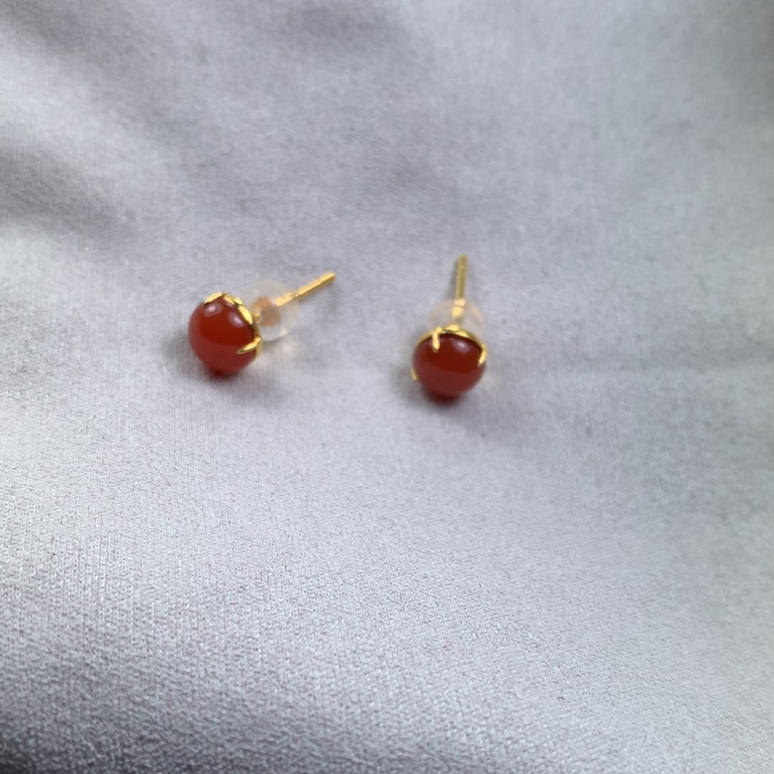 南红玛瑙冰红耳钉18K金镶嵌