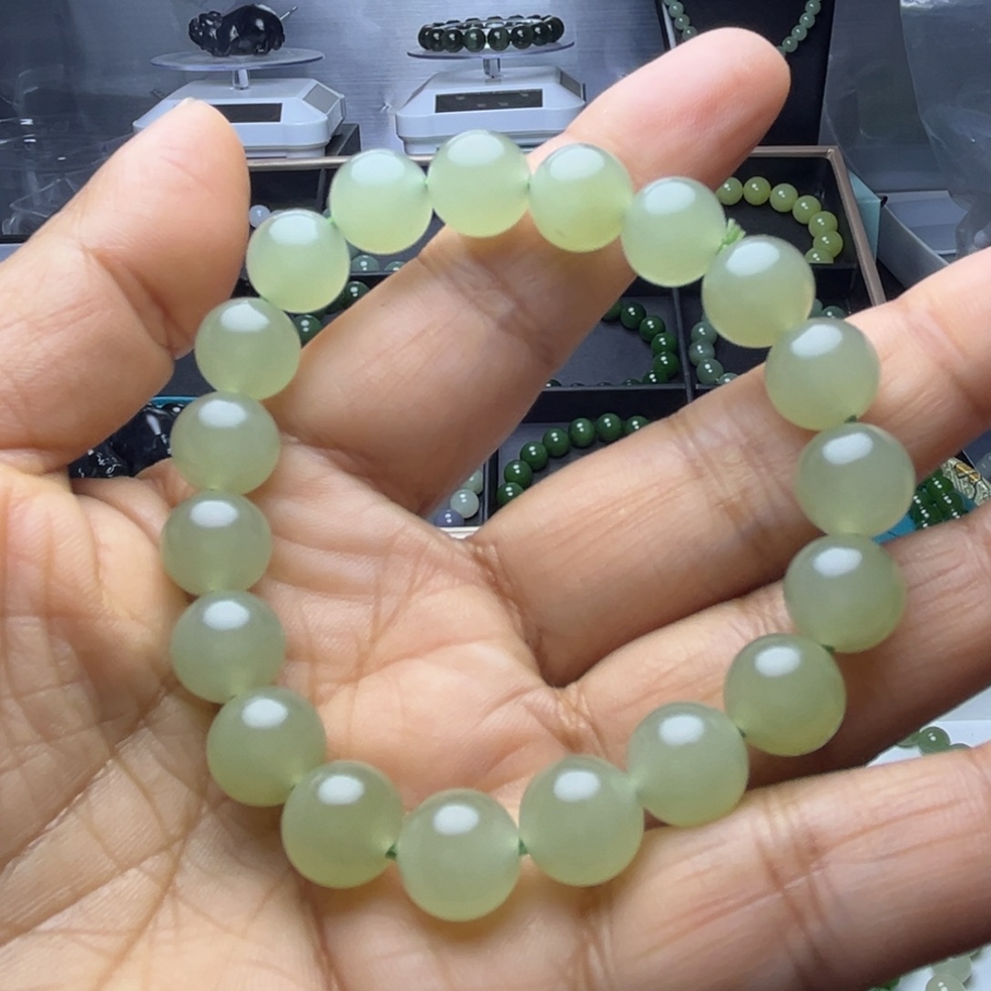 和田玉未镶嵌手串