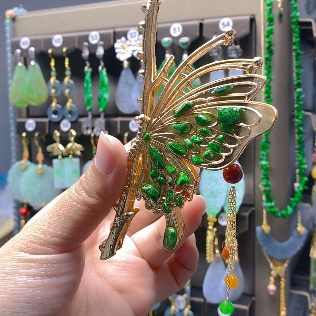 未镶嵌翡翠耳饰翡翠