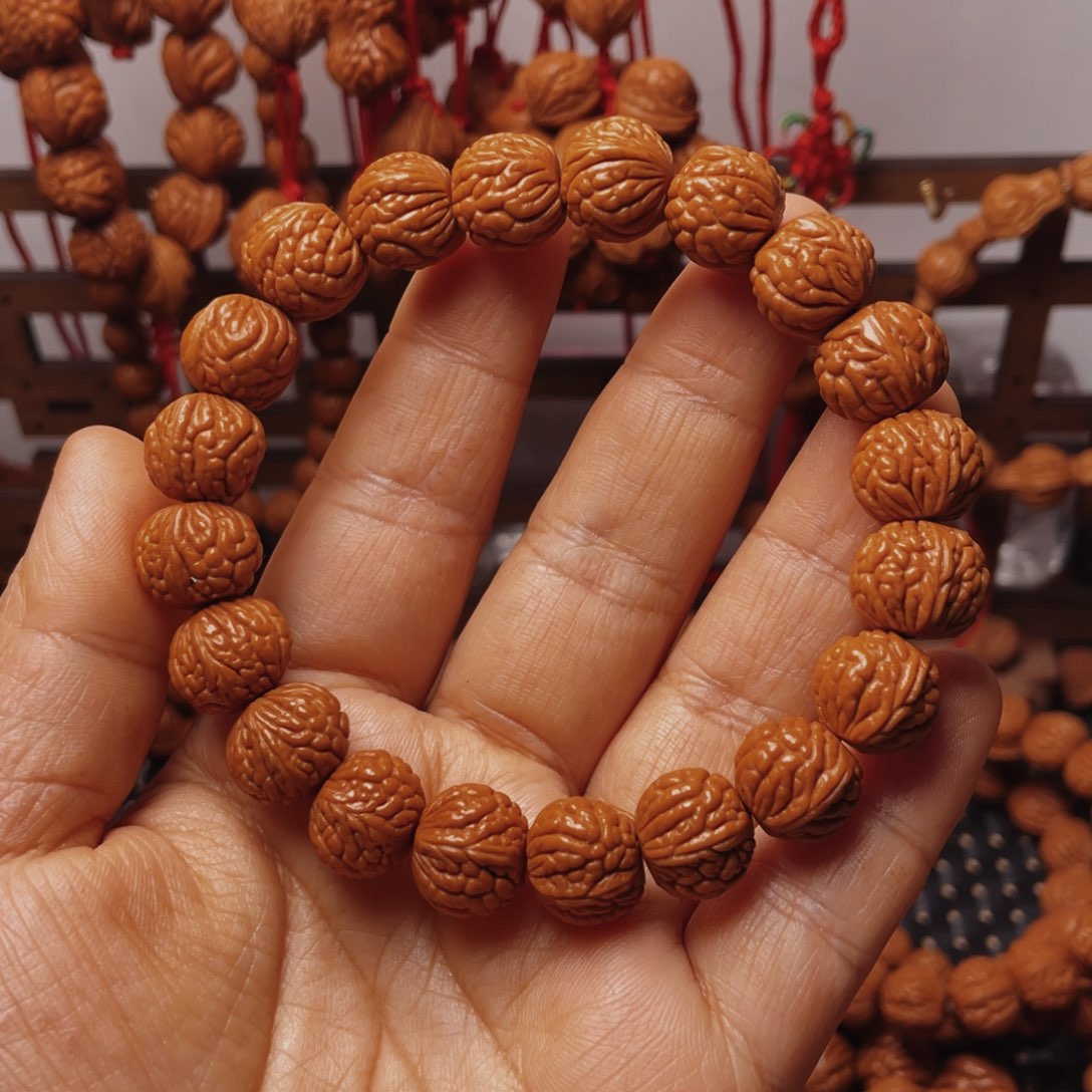 木质类龙纹桃枭手串