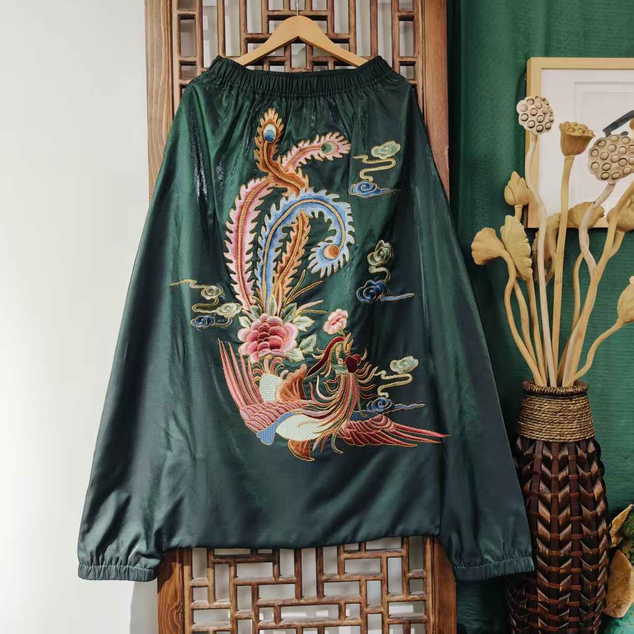 绿（LK150-20）凤徕兮定制圣诞绿光板底彩凤刺绣全松紧加衬垮裤  
