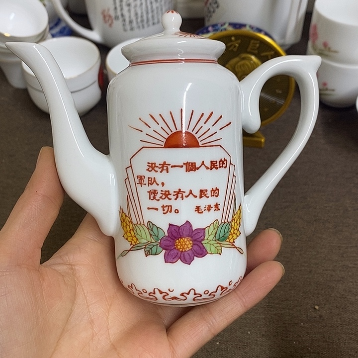 超***越景德镇陶瓷研究所
