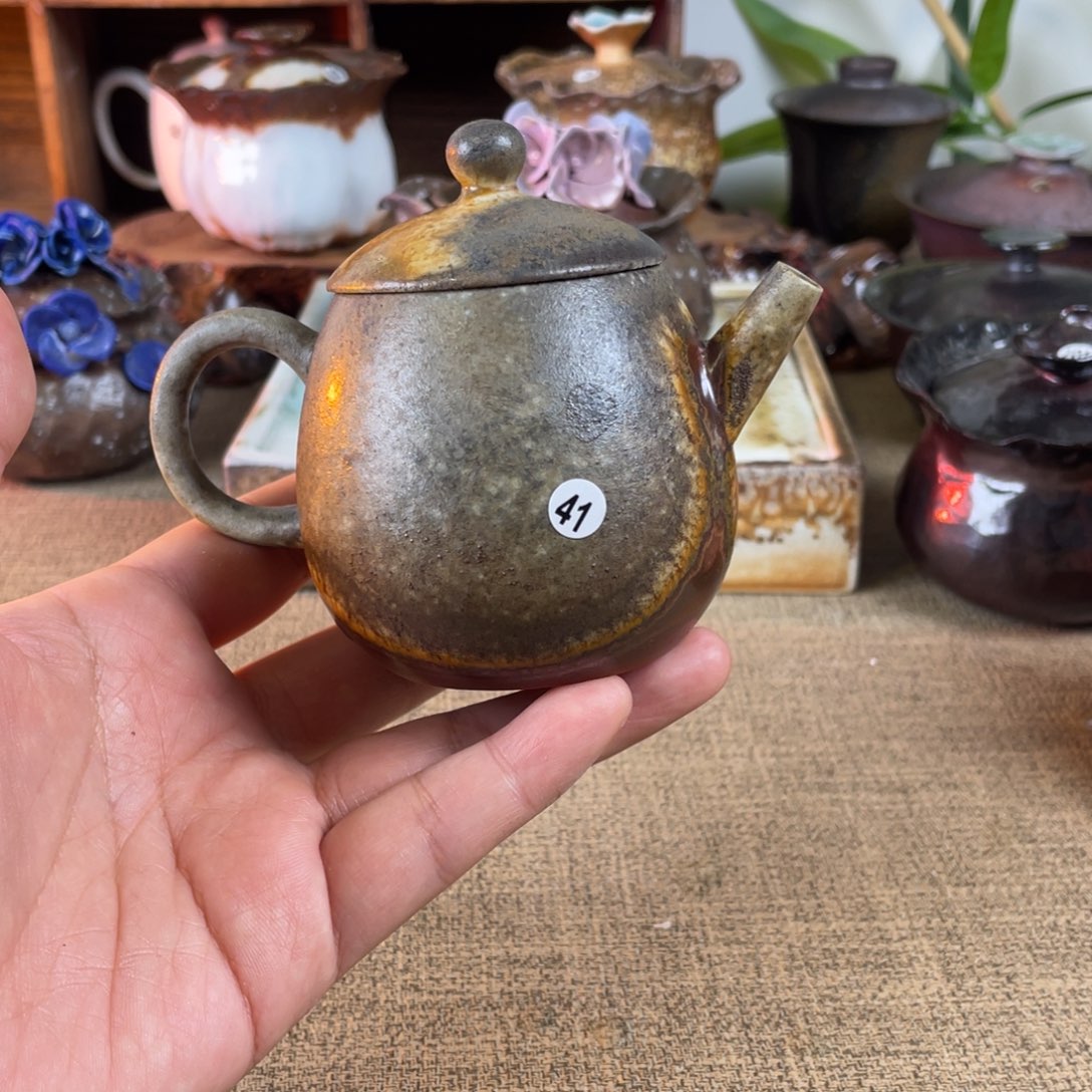 陶泥41。  柴烧。   