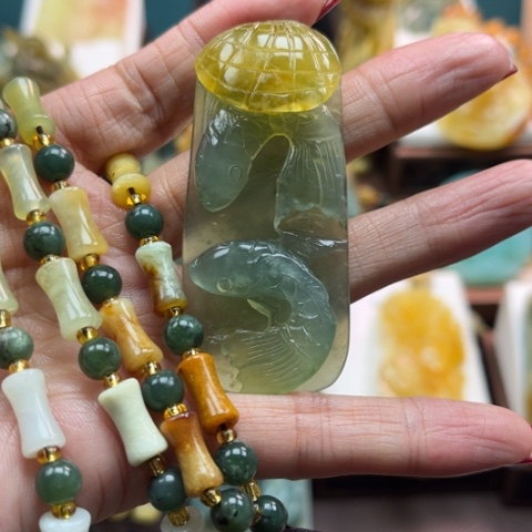 岫玉挂件未镶嵌时**包挂件